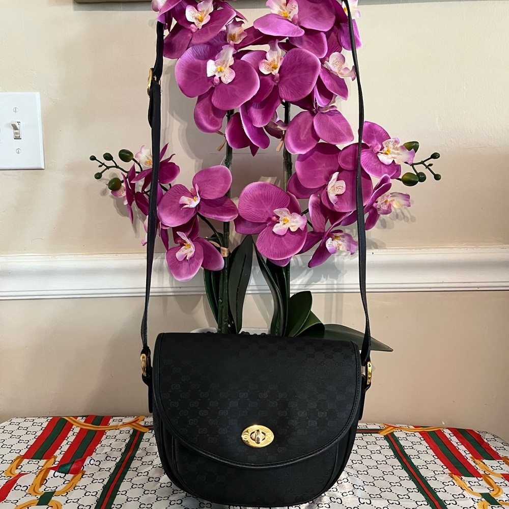Elegant Black Checkered Women's Bag